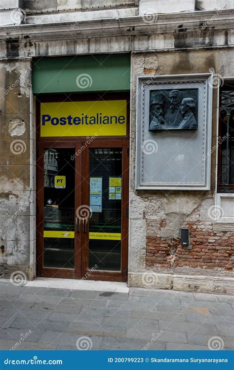 Poste Italiane (oficina de Correos de Italia) y el Ministerio de 